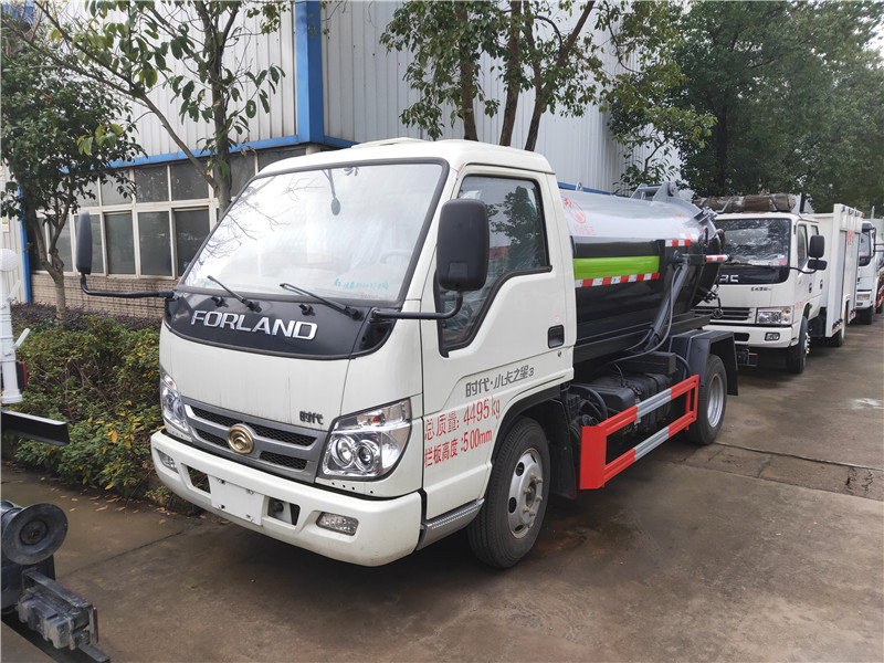 福田3吨罐式吸污车