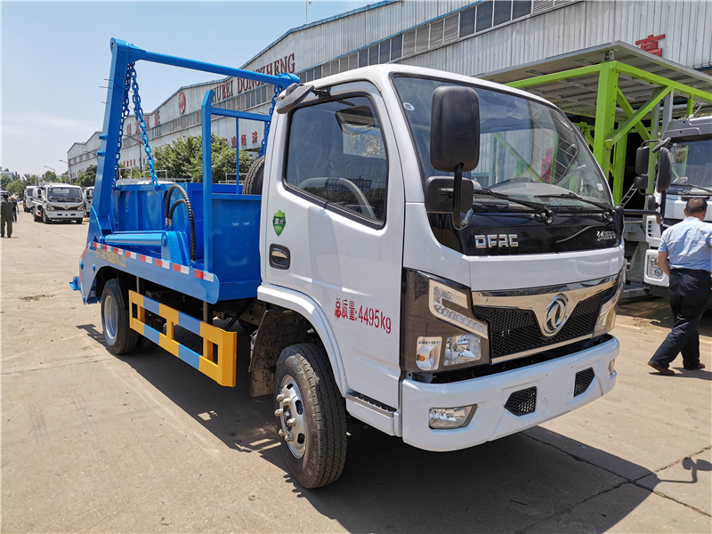 5方摆臂式污泥运输车